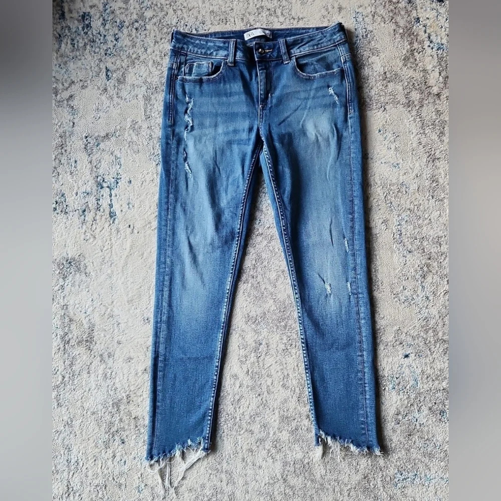 Zara‎ Women's Size 8 Distressed Denim Skinny Jeans